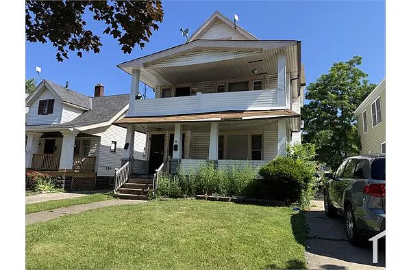 Building Photo - 11721 Hamlen Ave #UP
