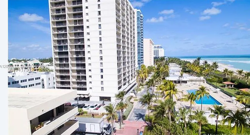 Oceanfront Plaza Condo — Photo 4