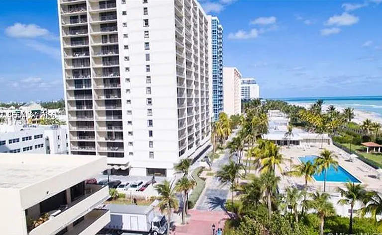 2625 Collins Ave #810 — Photo 4