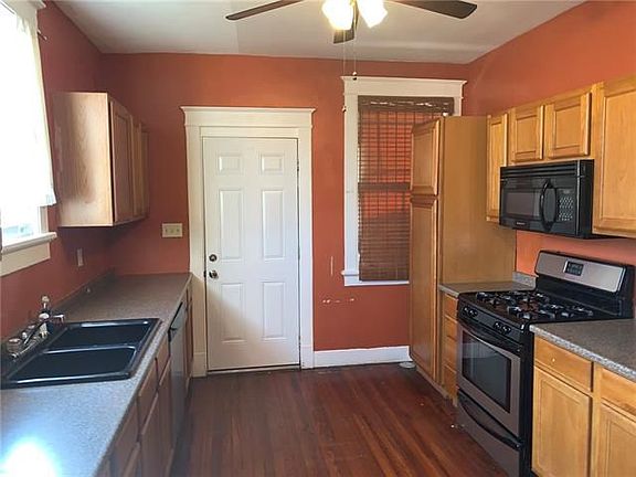 3rd image of 1549 N Miro St