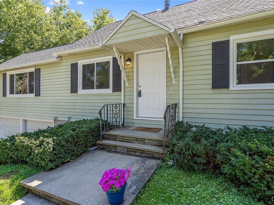 1st image of 226 McClennan Dr