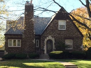 904 Courtland Ave, Park Ridge, IL 60068