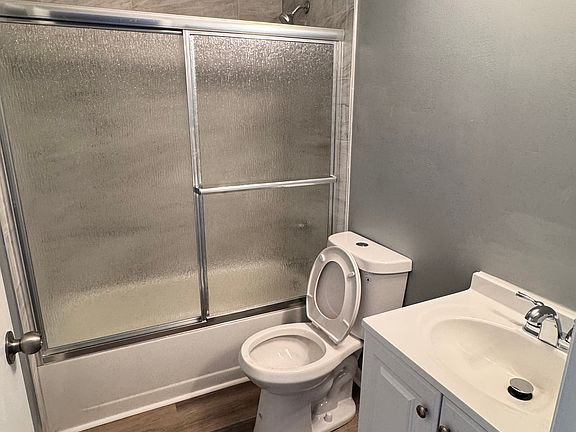 4th image of 139 N Park Blvd APT H
