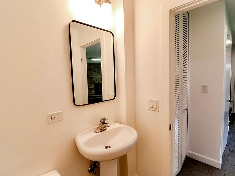 520 Glendale Rd — Photo 6