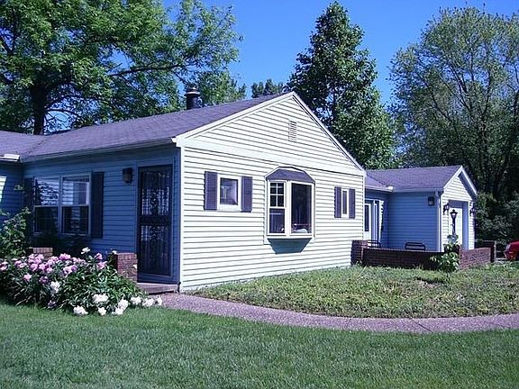Cottage feel with lake view