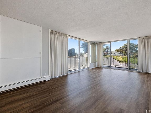 5th image of 1050 N Point St APT 301