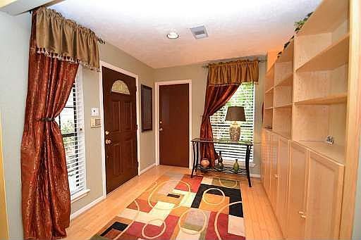 3rd image of 1418 Forest Home Dr