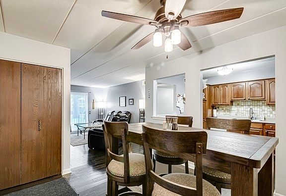 2nd image of 9430 Greenbriar Dr APT 1F