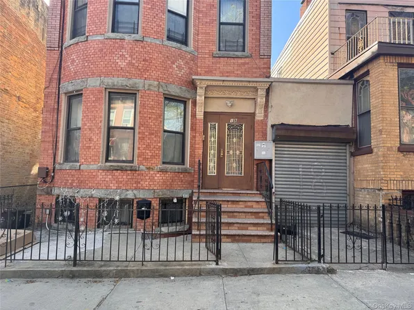 18 Pleasant Place, Brooklyn, NY 11233