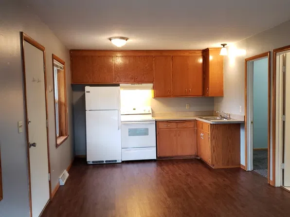543 5th St NW, Elk River, MN