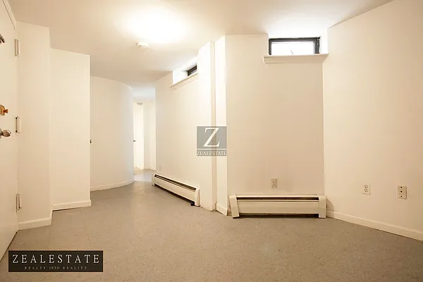 Rented by ZealEstate Group Inc | media 33