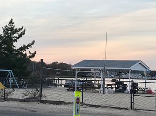 19 Glenwood Dr, Bayville, NJ 08721