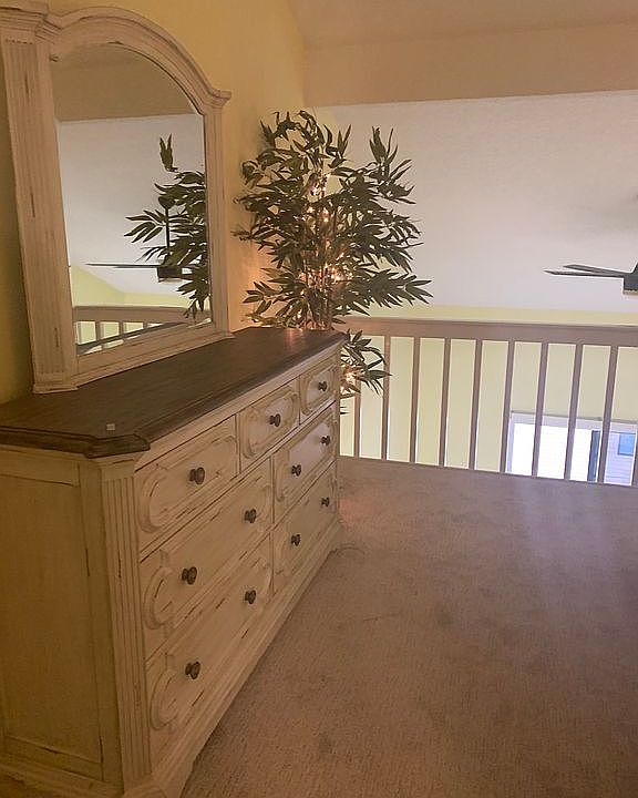 Upstairs bedroom 