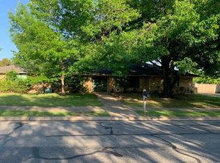 1640 Crescent Dr, Sherman, TX 75092