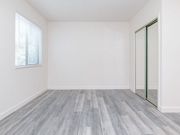 5th image of 2201 Henderson Dr #C