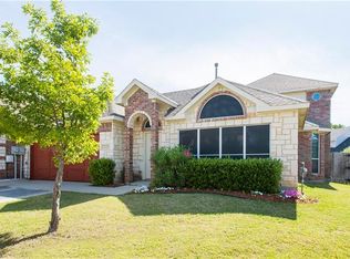 2200 Paige Ct, Carrollton, TX 75006