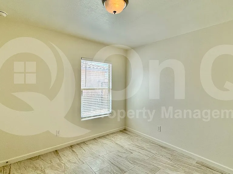 1081 W Palo Verde Ave — Photo 11