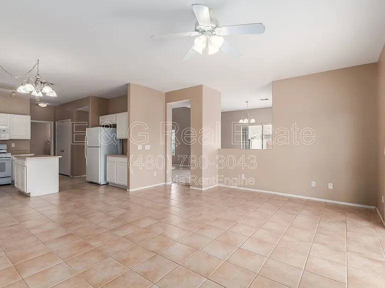 13391 W Crocus Dr — Photo 7
