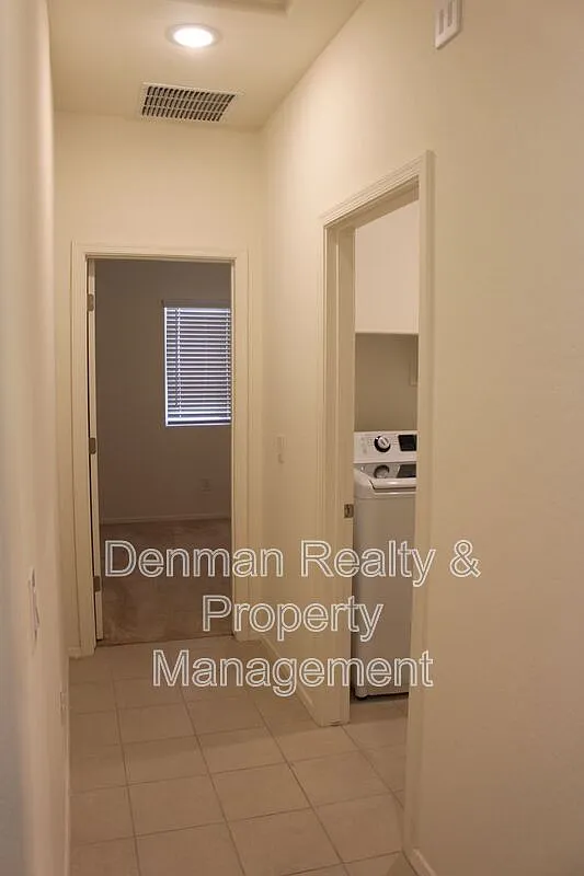 4 bed, 2.0 bath, 1804 sqft, $1,750 — Photo 3