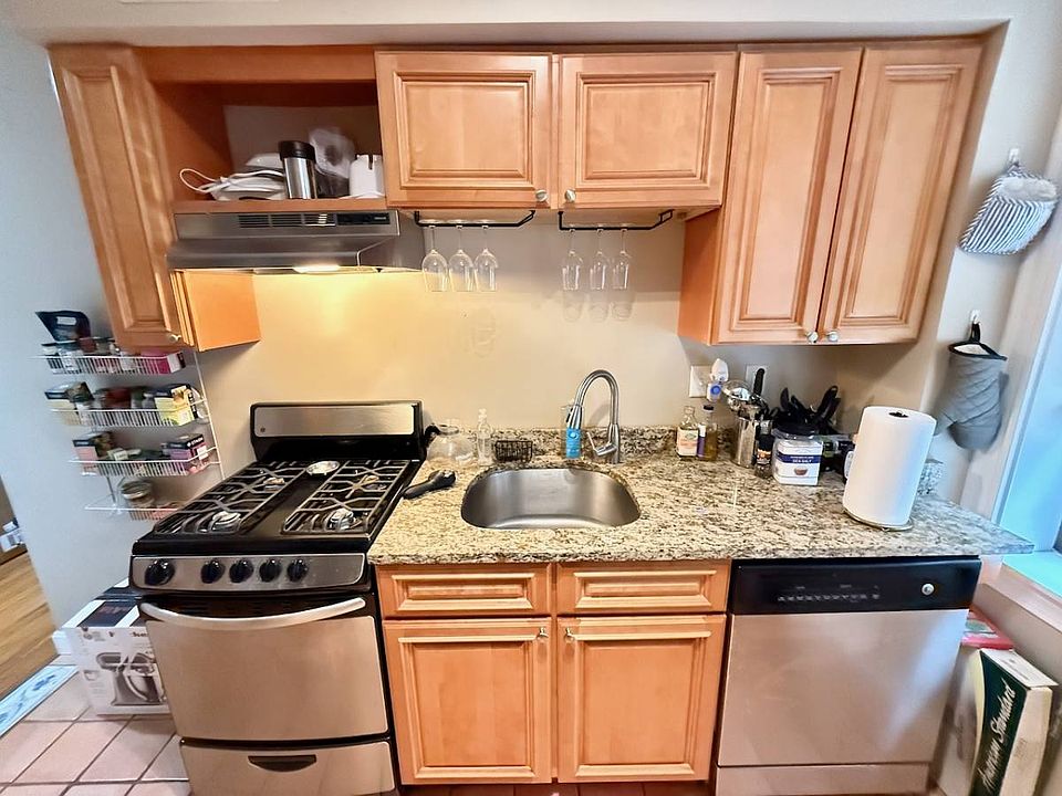 1st image of 2003 Commonwealth Ave APT 29