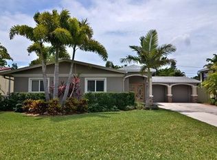 118 13th St, Belleair Beach, FL 33786