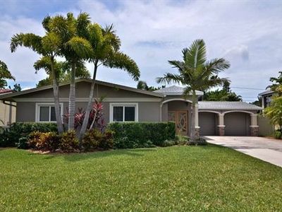 118 13th St, Belleair Beach, FL, 33786
