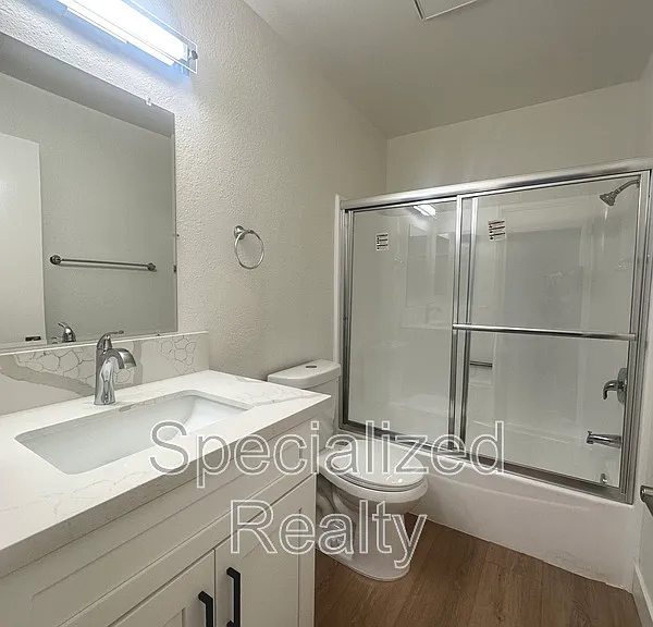 14718 Sylvan St. — Photo 8