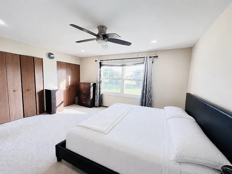 4576 N Sapphire Dr — Photo 22