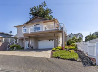 30 SW Heiberg St, Depoe Bay, OR 97341