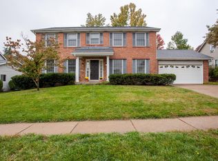 1834 Dougherty Estates Dr, Ballwin, MO