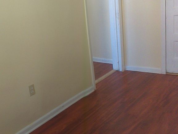 4th image of 436 W Side Ave