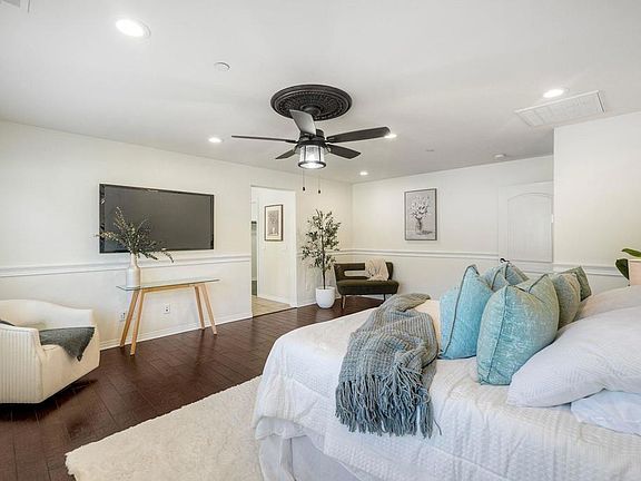 5th image of 629 Amarra Ln
