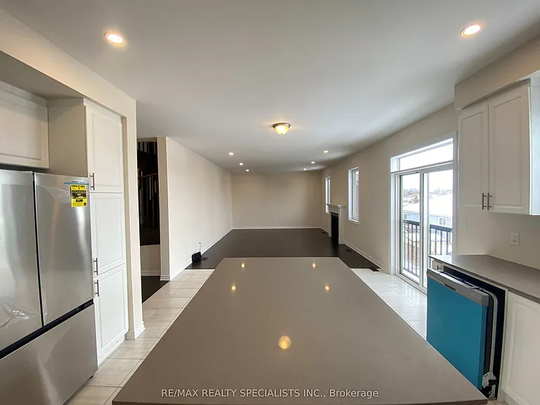 17 Oriole Cres — Photo 12
