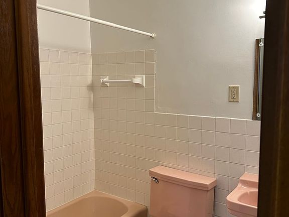 5th image of 6601 11th Ave S #6613/101
