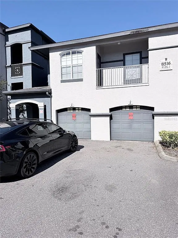8516 Island Breeze Ln — Photo 1