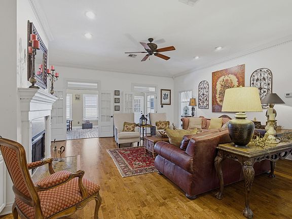 3rd image of 4013 Barbe Wood Dr