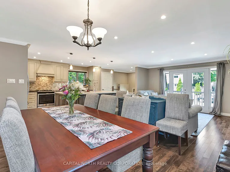 2092 Marine Dr — Photo 10