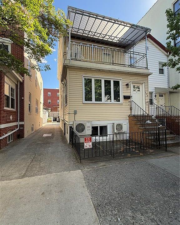 1st image of 228 72nd St