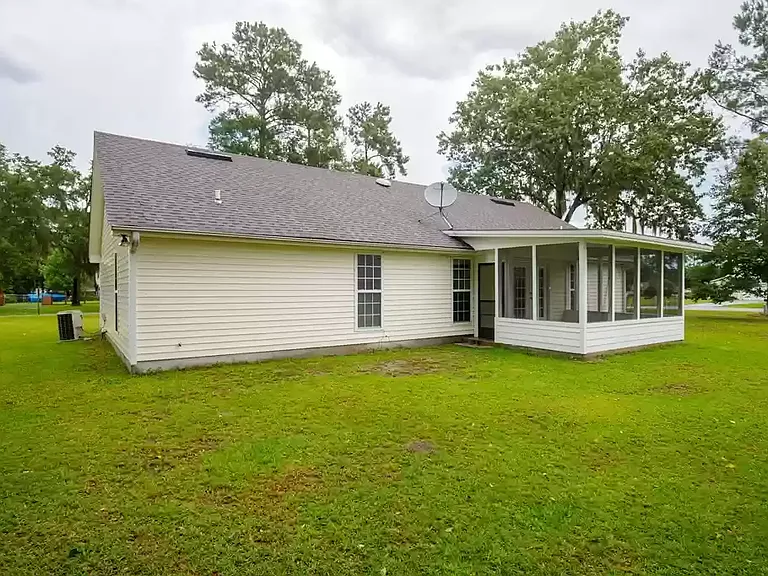 5108 Woodsdale Dr — Photo 2