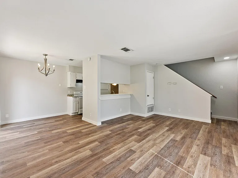 1210 Southport Dr #A — Photo 9