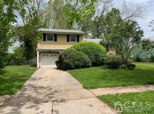 33 Deerfield Rd, East Brunswick, NJ 08816