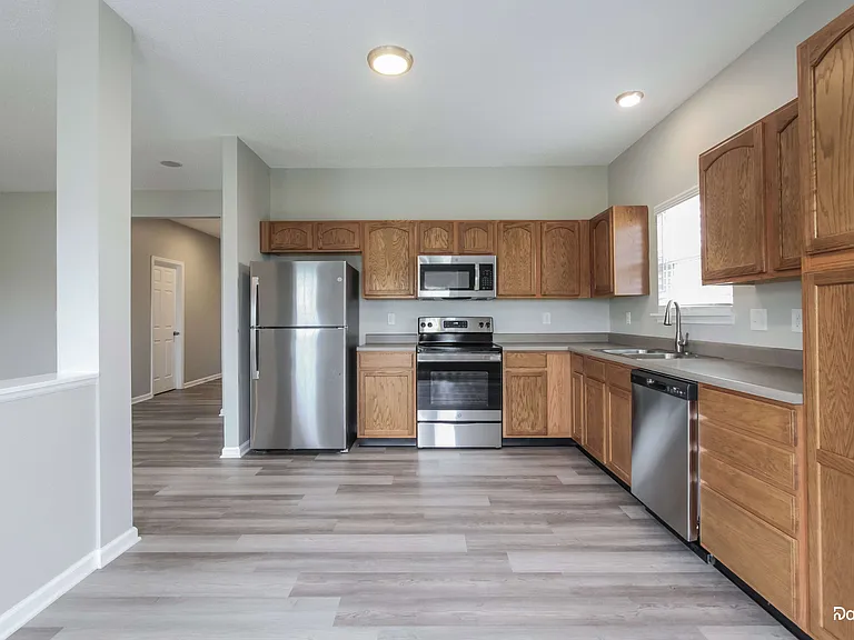 8149 Wood Hollow Ln — Photo 2