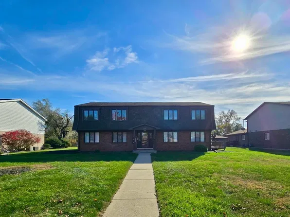 1424 Camellia Dr, Munster, IN 46321