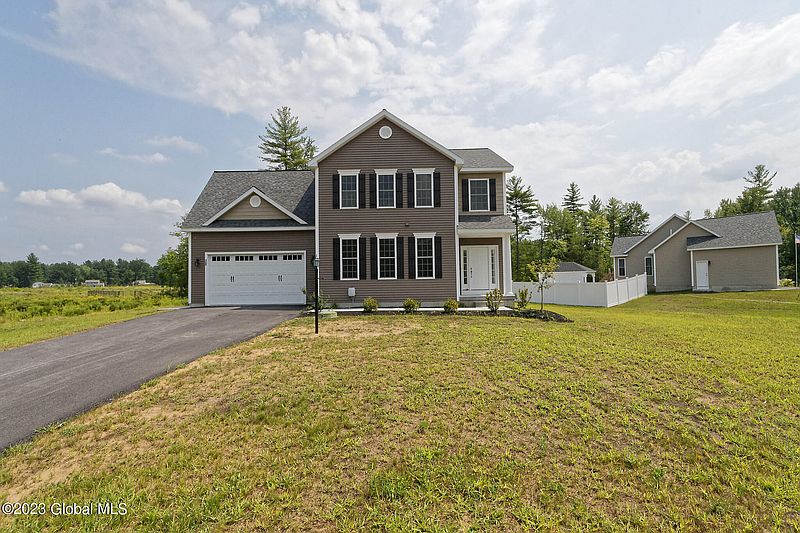 2nd image of 60 Huntington Way