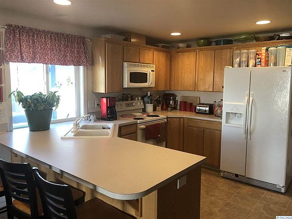 4th image of 5011 Flores Ln