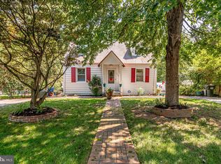 5009 Rosemont Ave, Alexandria, VA 22309