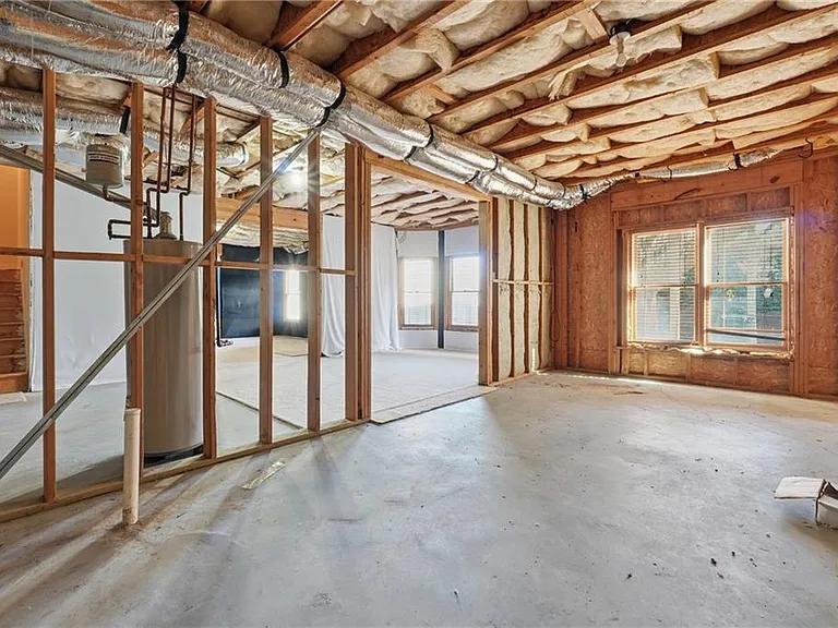 6437 Blue Water Dr — Photo 37