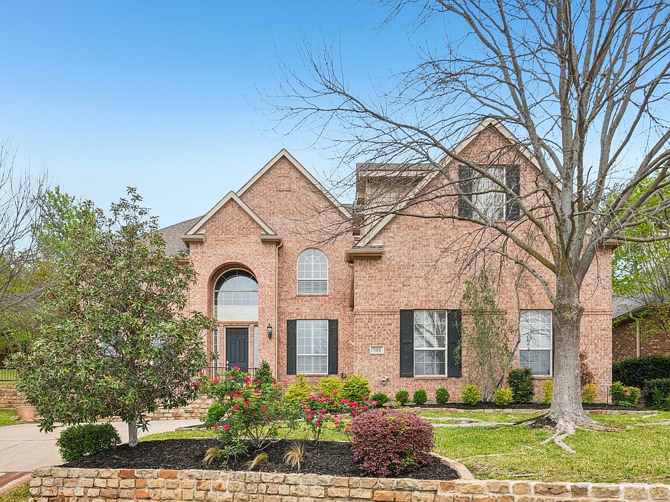 1st image of 701 Edgewood Dr