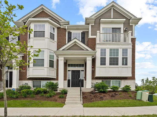9281 Harlowe Ln, Orland Park, IL 60462