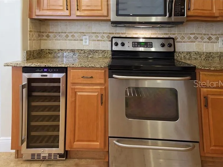 18020 Maui Isle Dr — Photo 12